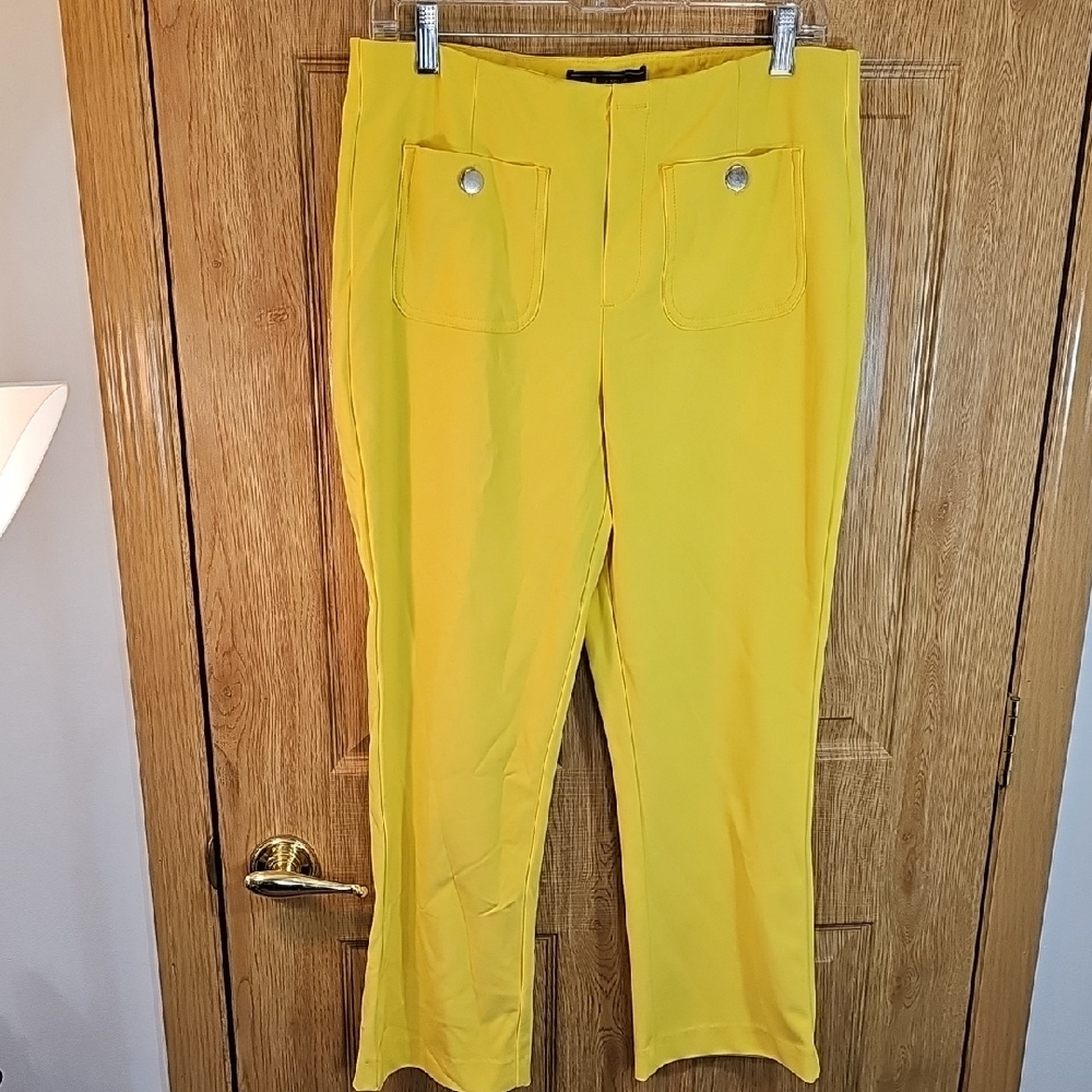 Sunny Yellow Women's Cropped Pants